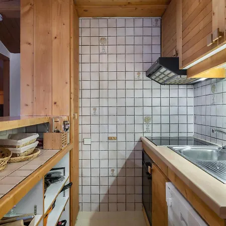 Appartement 1850, 4 Pièces, 6 Personnes - Fr-1-564-67